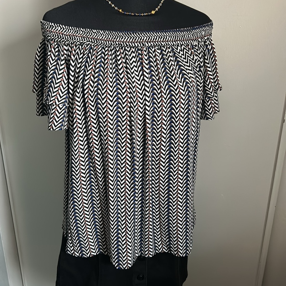 Evereve’s Sunday in Brooklyn Off the Shoulder Zig Zag Chevron Weave Print Blouse